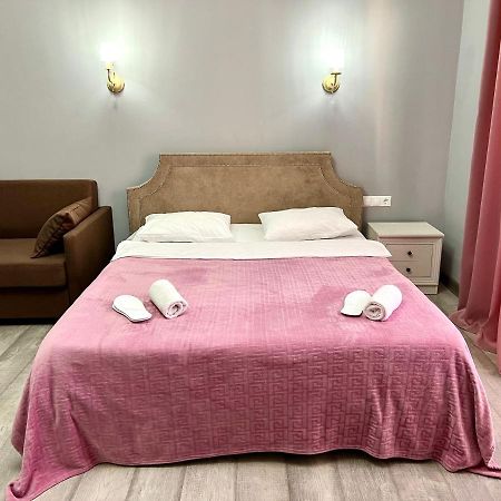 סוקהום Hotel In Sukhum מראה חיצוני תמונה