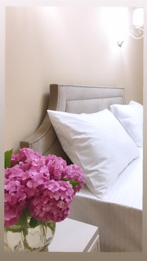 סוקהום Hotel In Sukhum מראה חיצוני תמונה