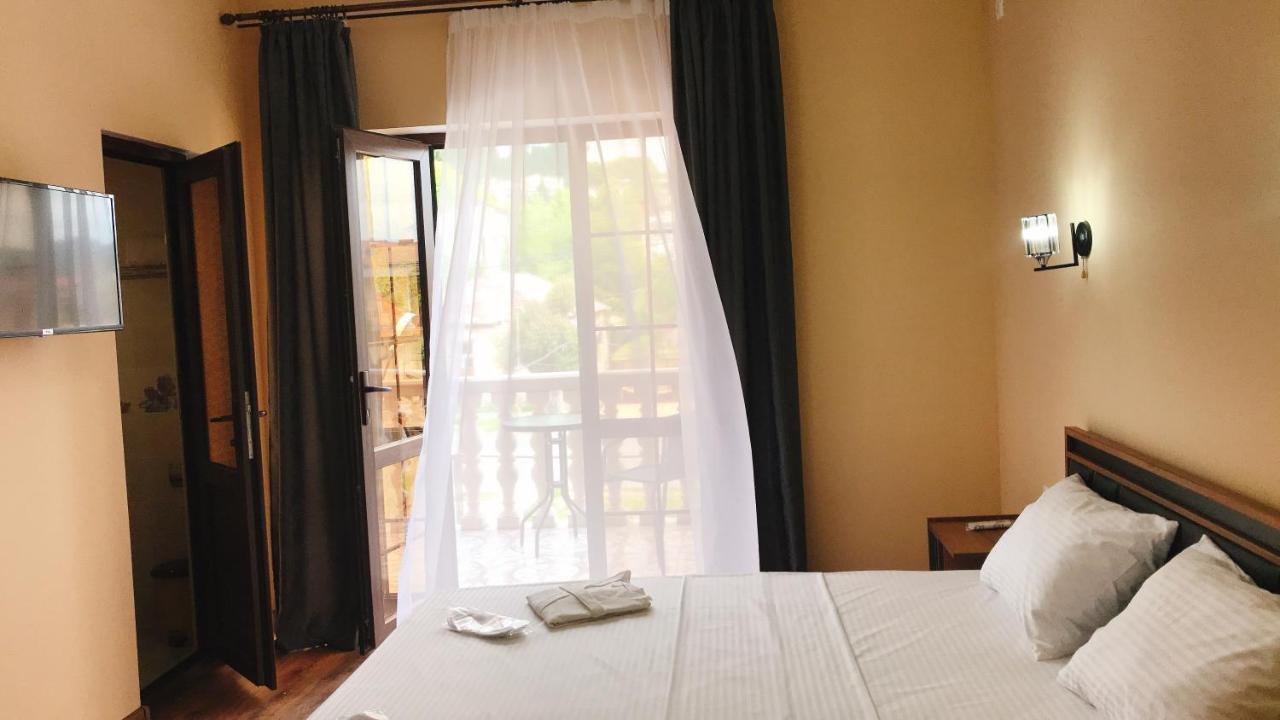 סוקהום Hotel In Sukhum מראה חיצוני תמונה