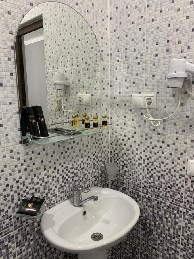 סוקהום Hotel In Sukhum מראה חיצוני תמונה
