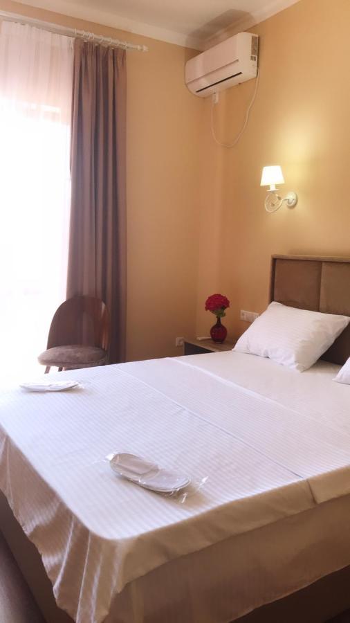 סוקהום Hotel In Sukhum מראה חיצוני תמונה
