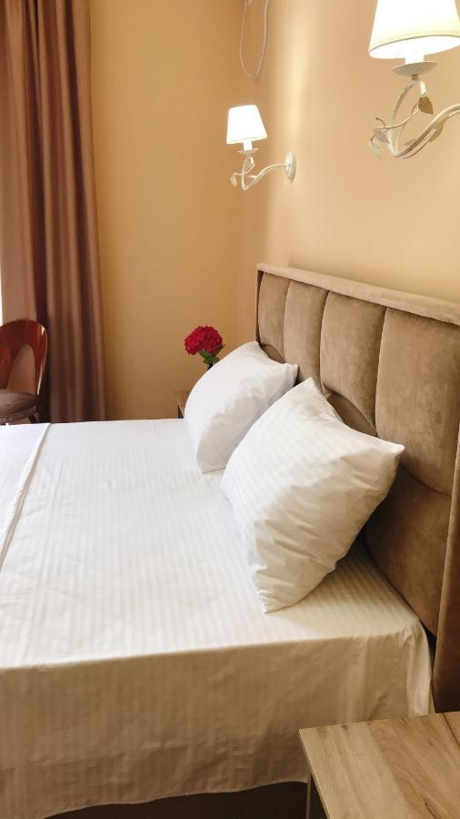 סוקהום Hotel In Sukhum מראה חיצוני תמונה