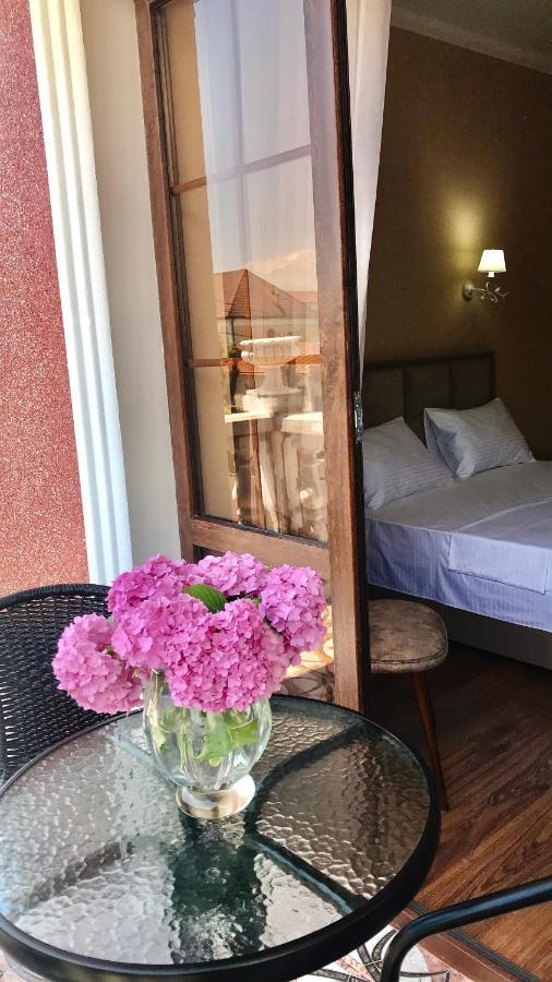 סוקהום Hotel In Sukhum מראה חיצוני תמונה