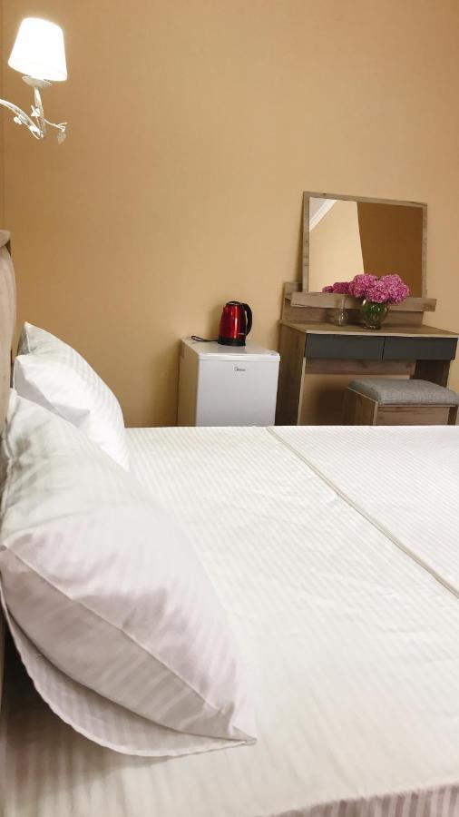 סוקהום Hotel In Sukhum מראה חיצוני תמונה