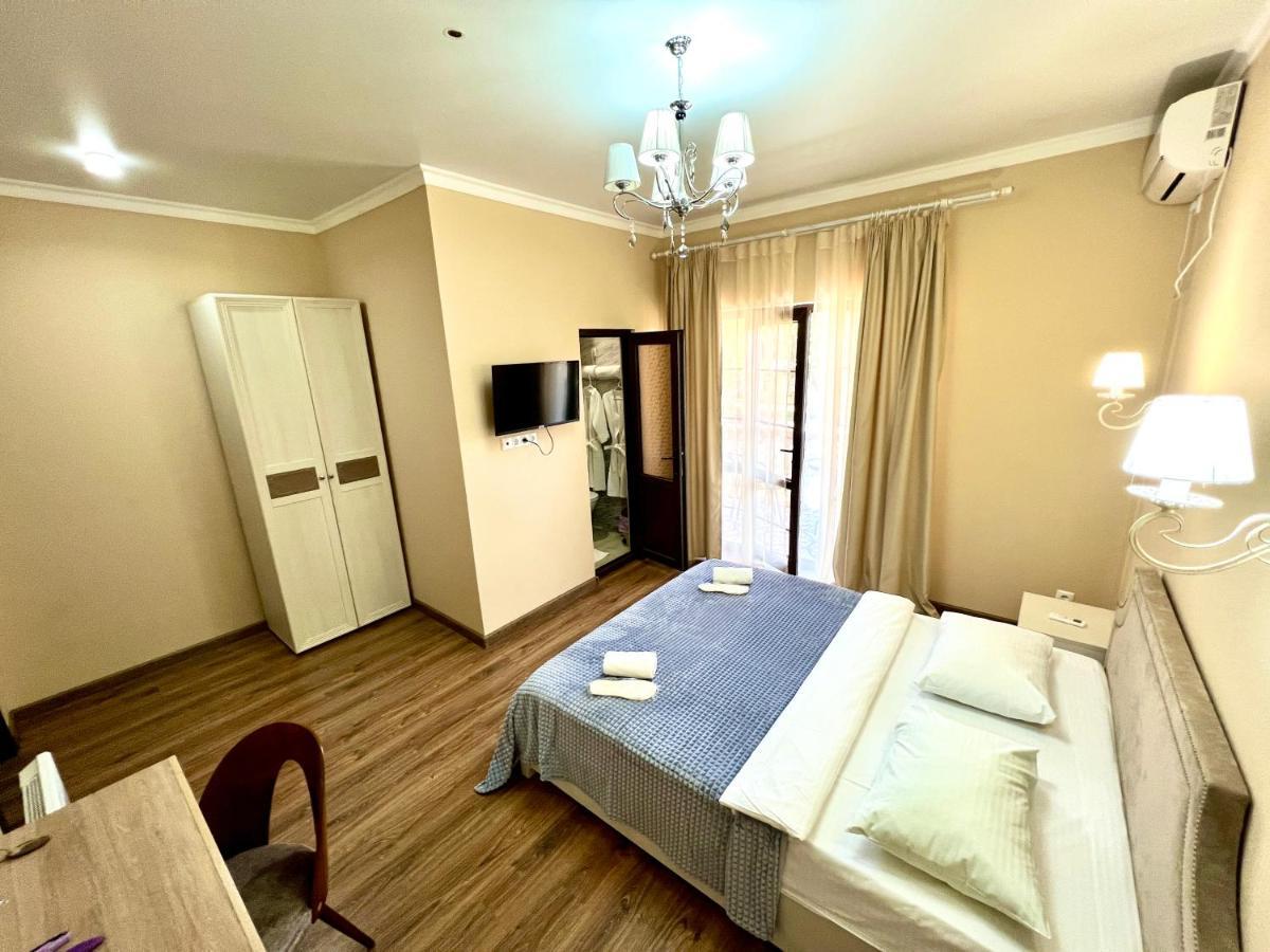 סוקהום Hotel In Sukhum מראה חיצוני תמונה