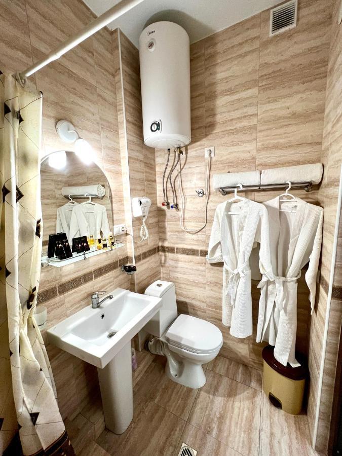 סוקהום Hotel In Sukhum מראה חיצוני תמונה