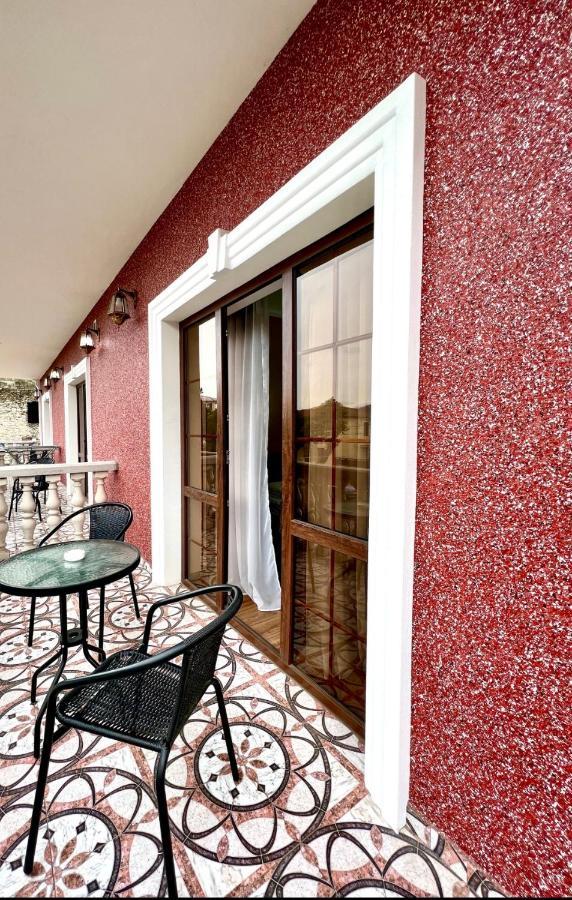 סוקהום Hotel In Sukhum מראה חיצוני תמונה